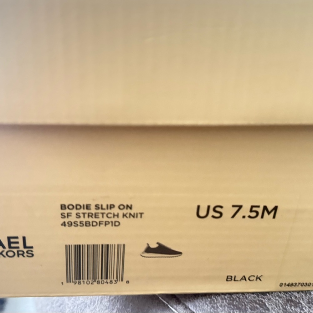 NIB! Michael Kors Black and White Slip-On Sneakers 7.5 - Picture 6 of 6